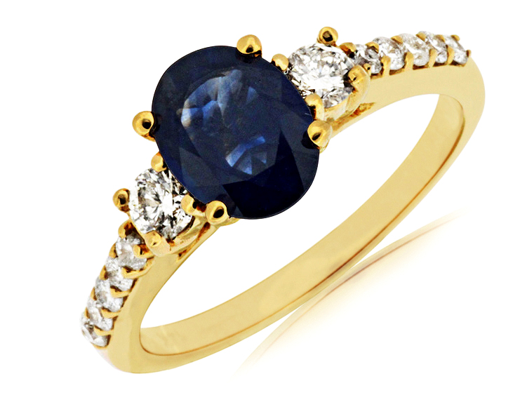 SAPPHIRE & DIAMOND RING