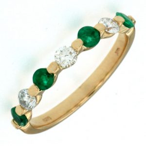 EMERALD & DIAMOND RING
