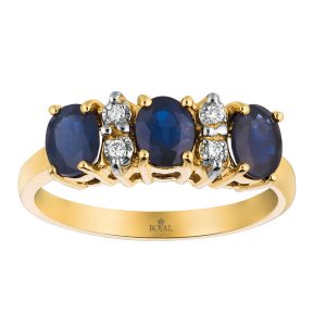 SAPPHIRE & DIAMOND RING
