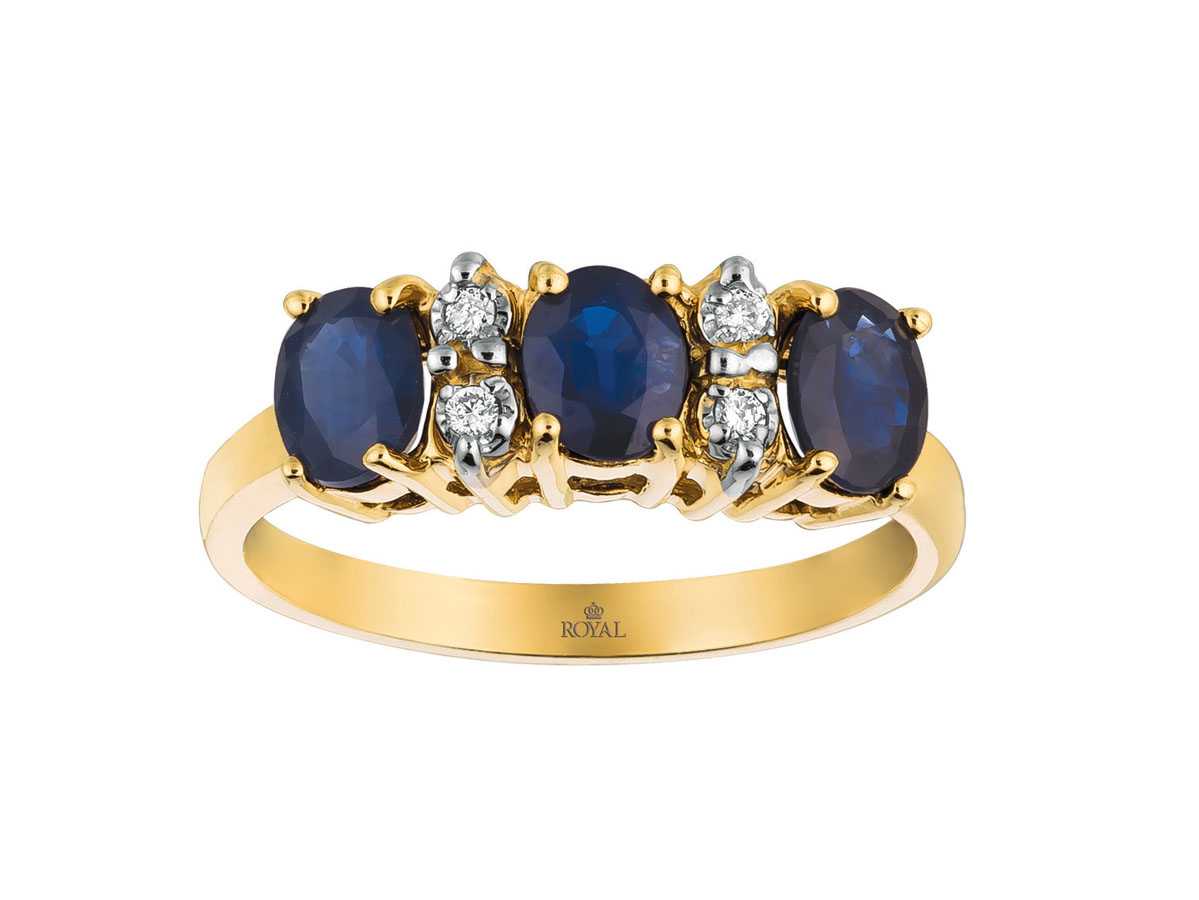 SAPPHIRE & DIAMOND RING