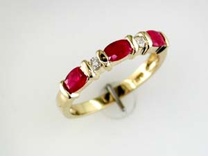 RUBY & DIAMOND RING