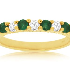 EMERALD & DIAMOND RING