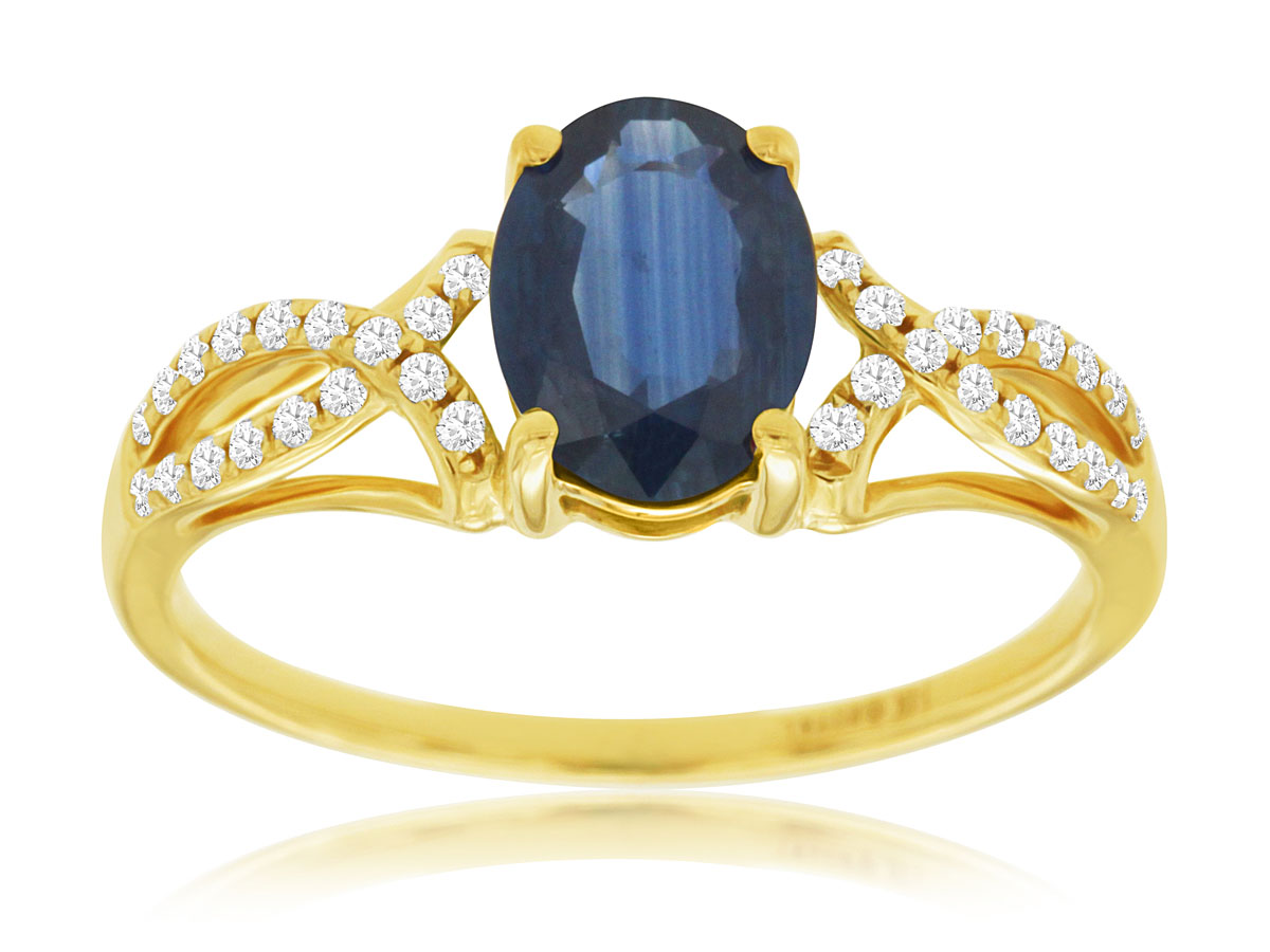 SAPPHIRE & DIAMOND RING