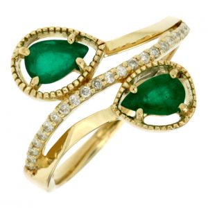 EMERALD & DIAMOND RING