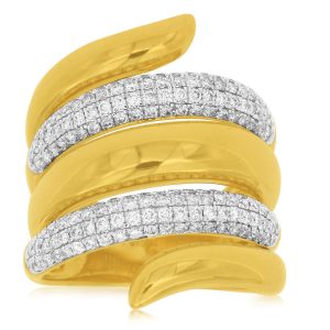 DIAMOND RING