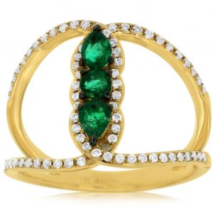 EMERALD & DIAMOND RING