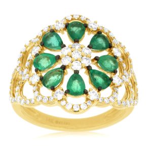 EMERALD & DIAMOND RING