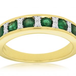 EMERALD & DIAMOND RING