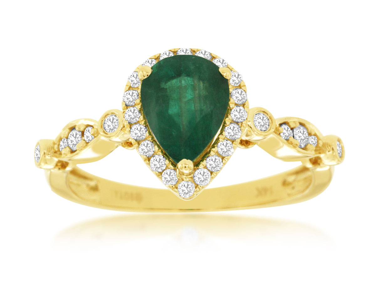 EMERALD & DIAMOND RING