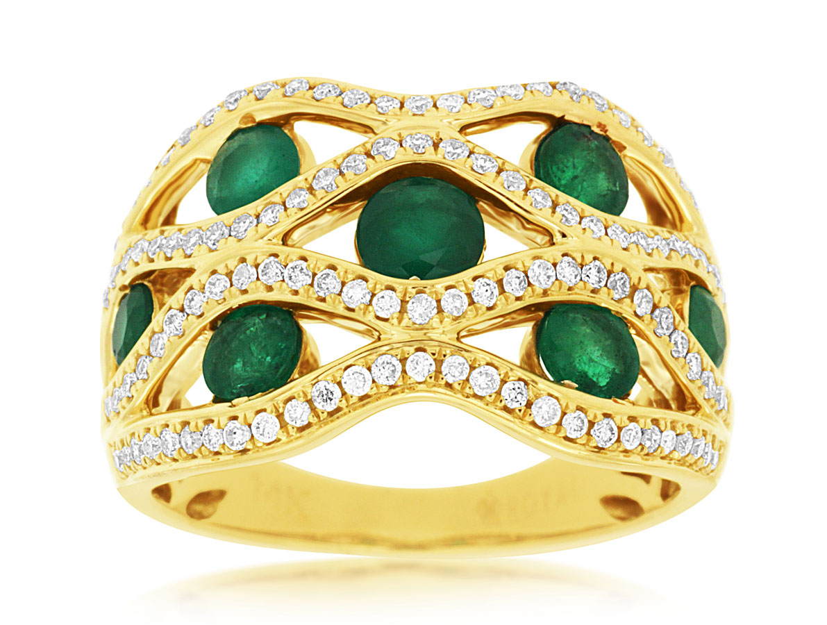 EMERALD & DIAMOND RING
