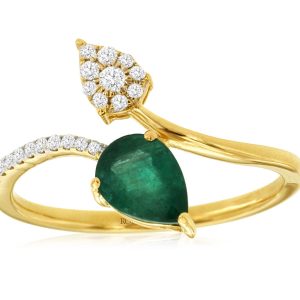 EMERALD & DIAMOND RING