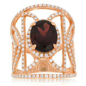GARNET & DIAMOND RING