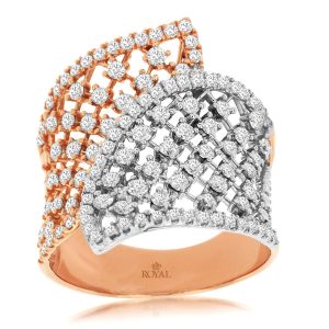 LADIES’ DIAMOND RING