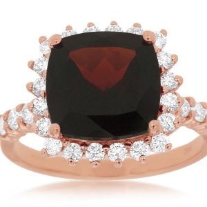 GARNET & DIAMOND RING