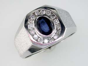 MEN’S DIAMOND RING