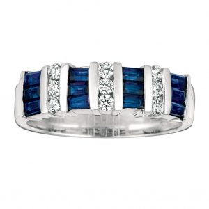 SAPPHIRE & DIAMOND RING