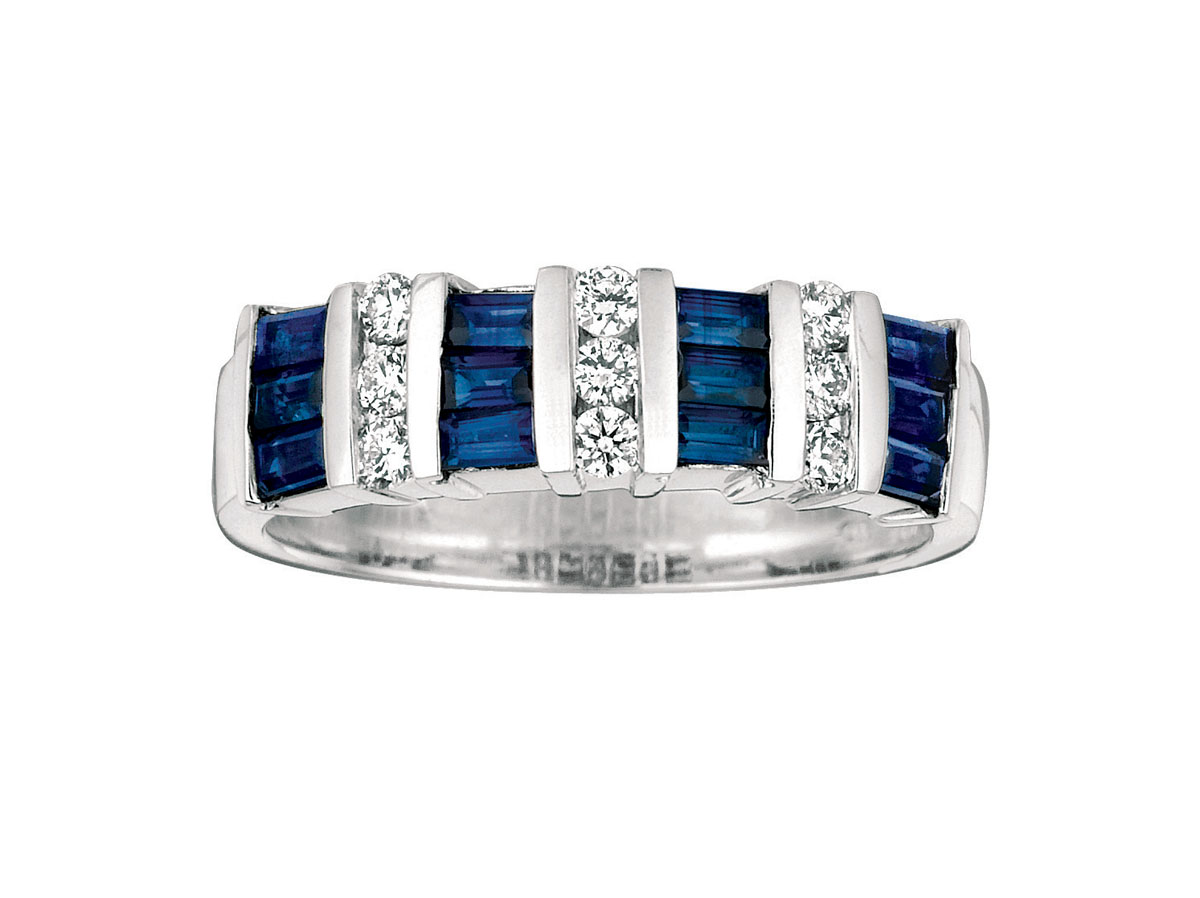 SAPPHIRE & DIAMOND RING