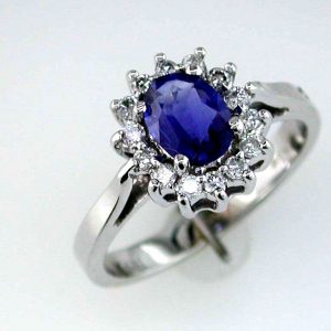 SAPPHIRE & DIAMOND RING