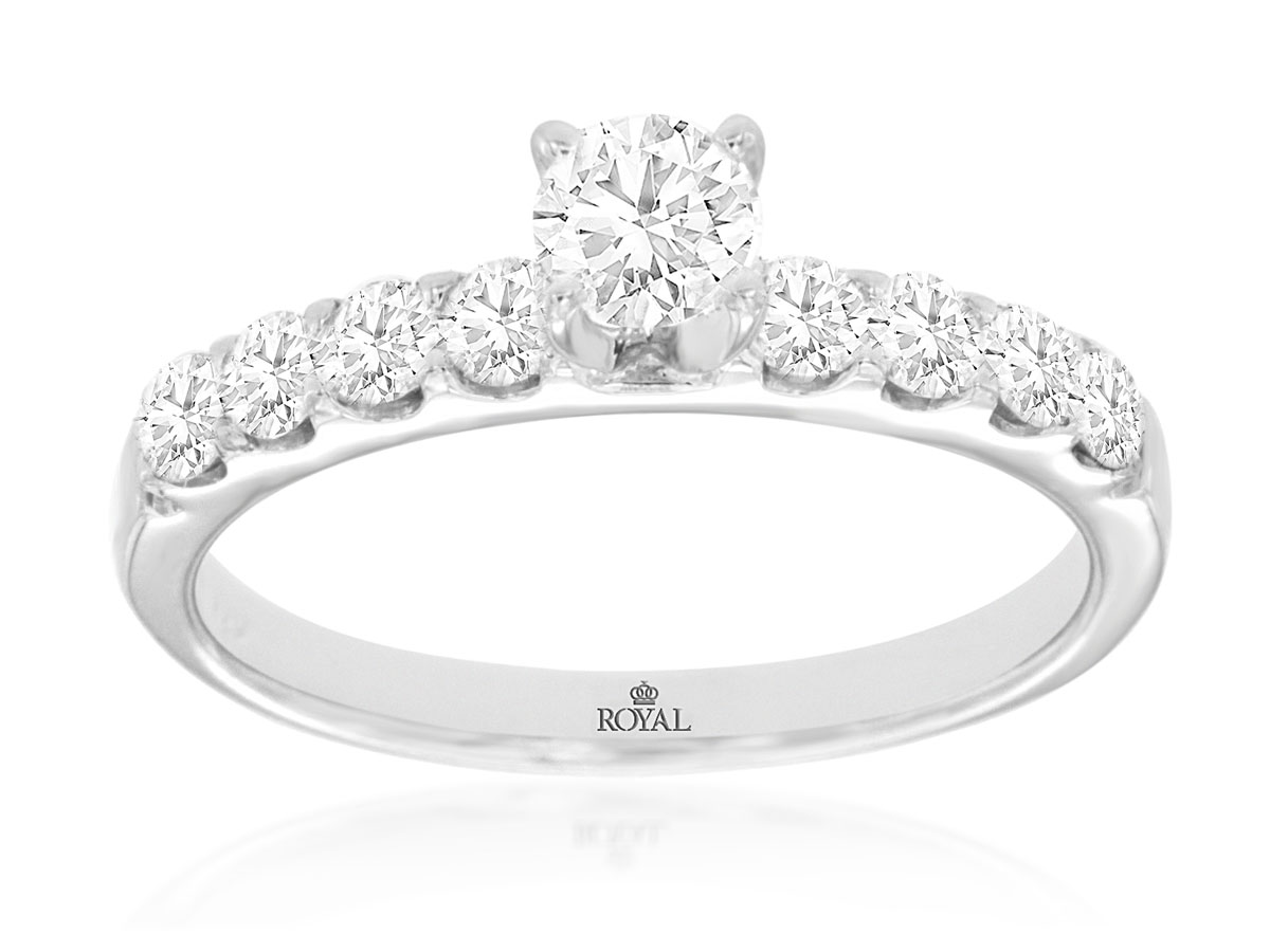 DIAMOND ENGAGEMENT RING
