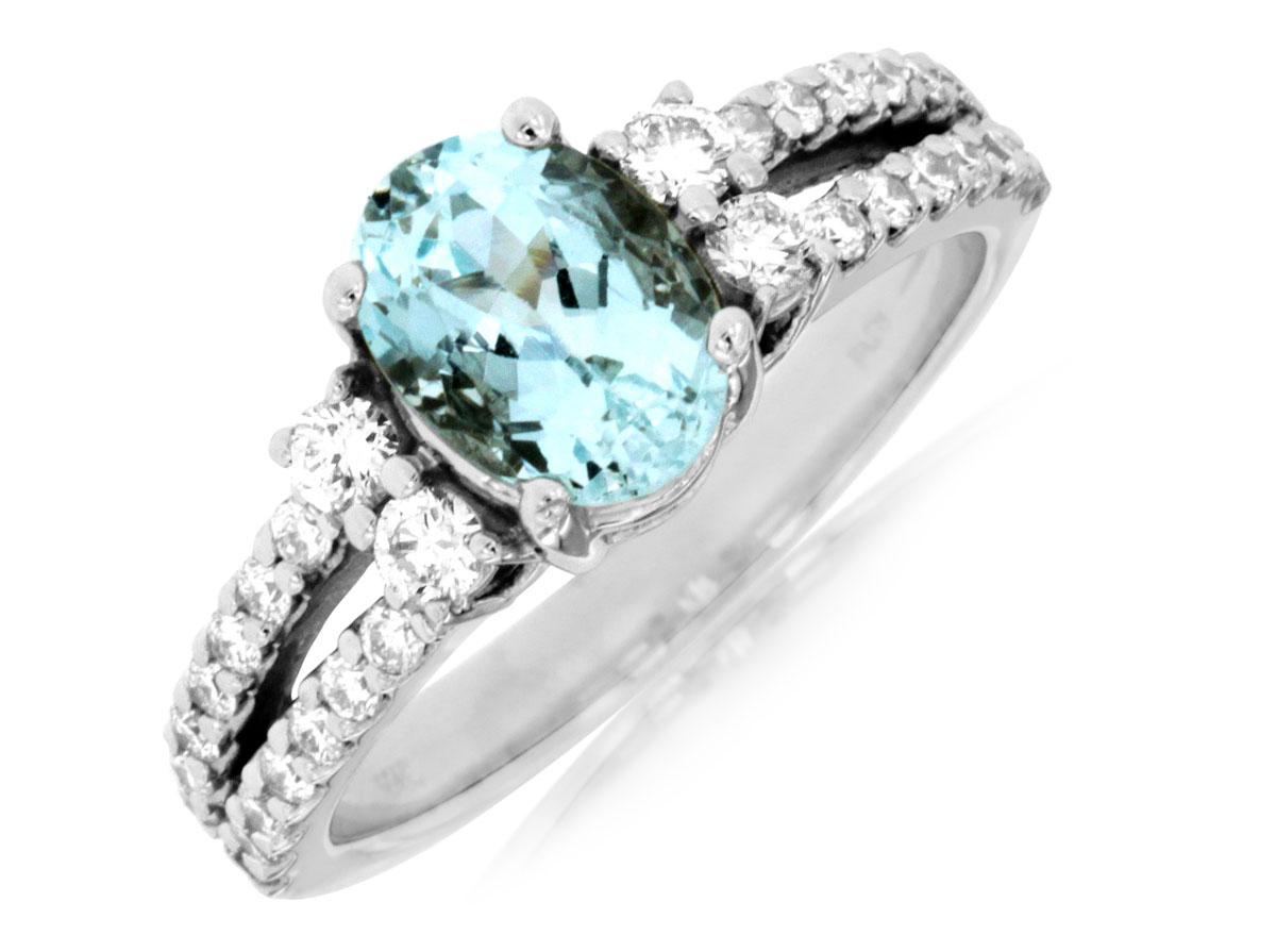 AQUAMARINE & DIAMOND RING