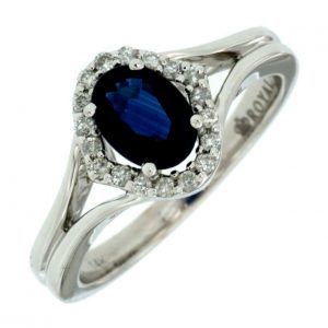 SAPPHIRE & DIAMOND RING
