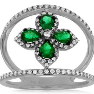 EMERALD & DIAMOND RING