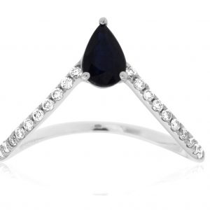 SAPPHIRE & DIAMOND RING