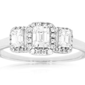 DIAMOND RING
