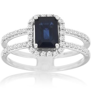 SAPPHIRE & DIAMOND RING