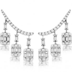 DIAMOND EARRING