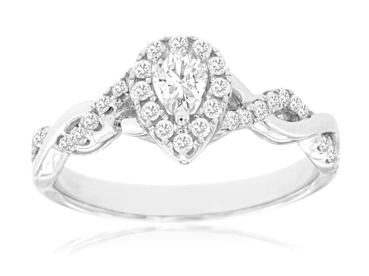 DIAMOND ENGAGEMENT RING