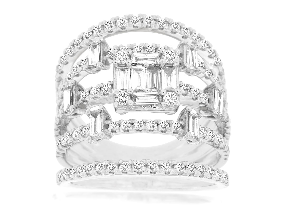 LADIES' DIAMOND RING