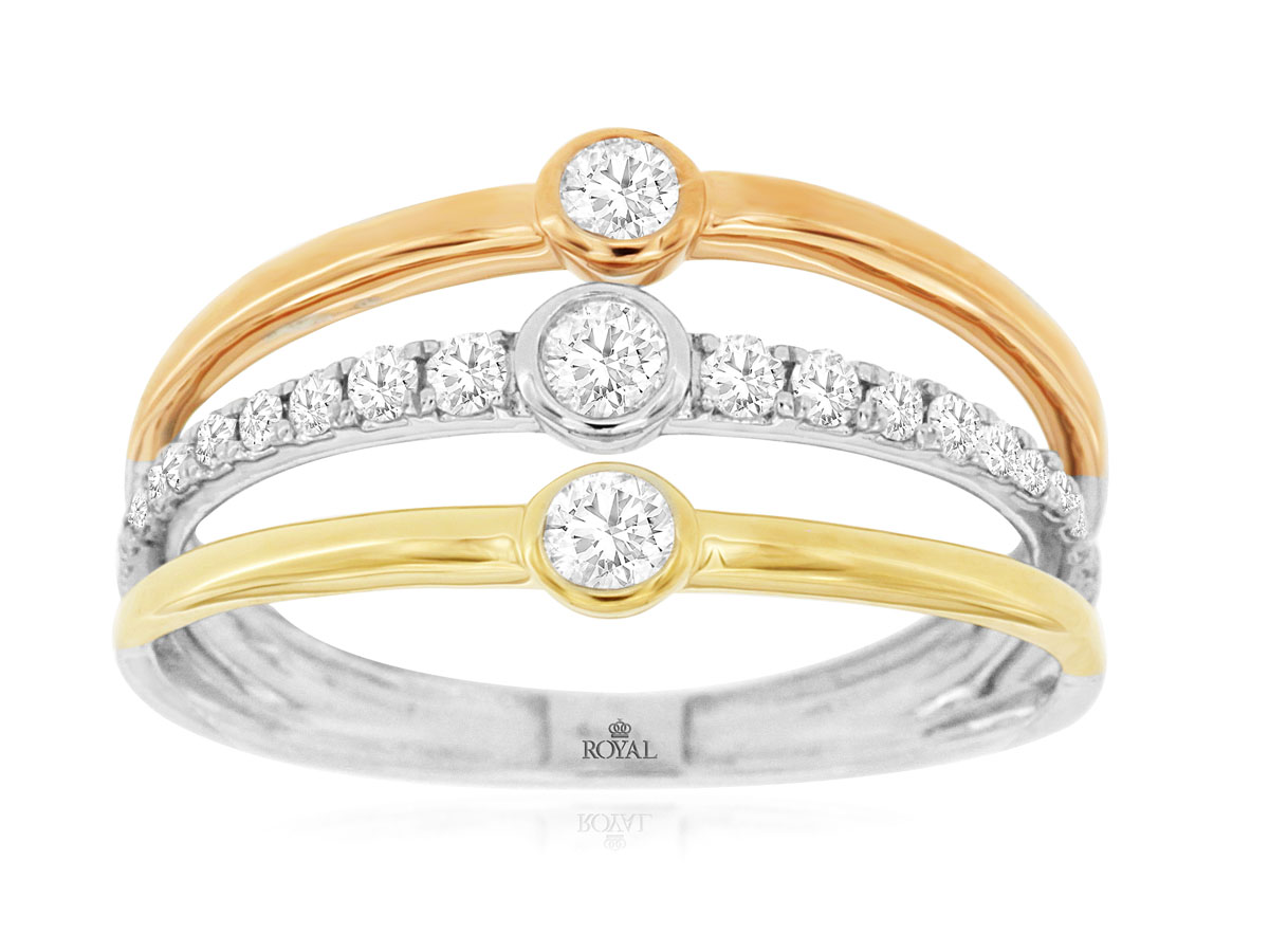 LADIES' DIAMOND RING