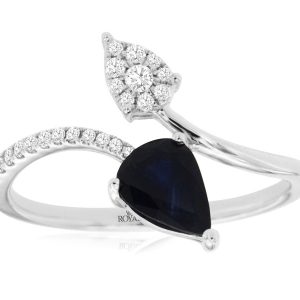 SAPPHIRE & DIAMOND RING