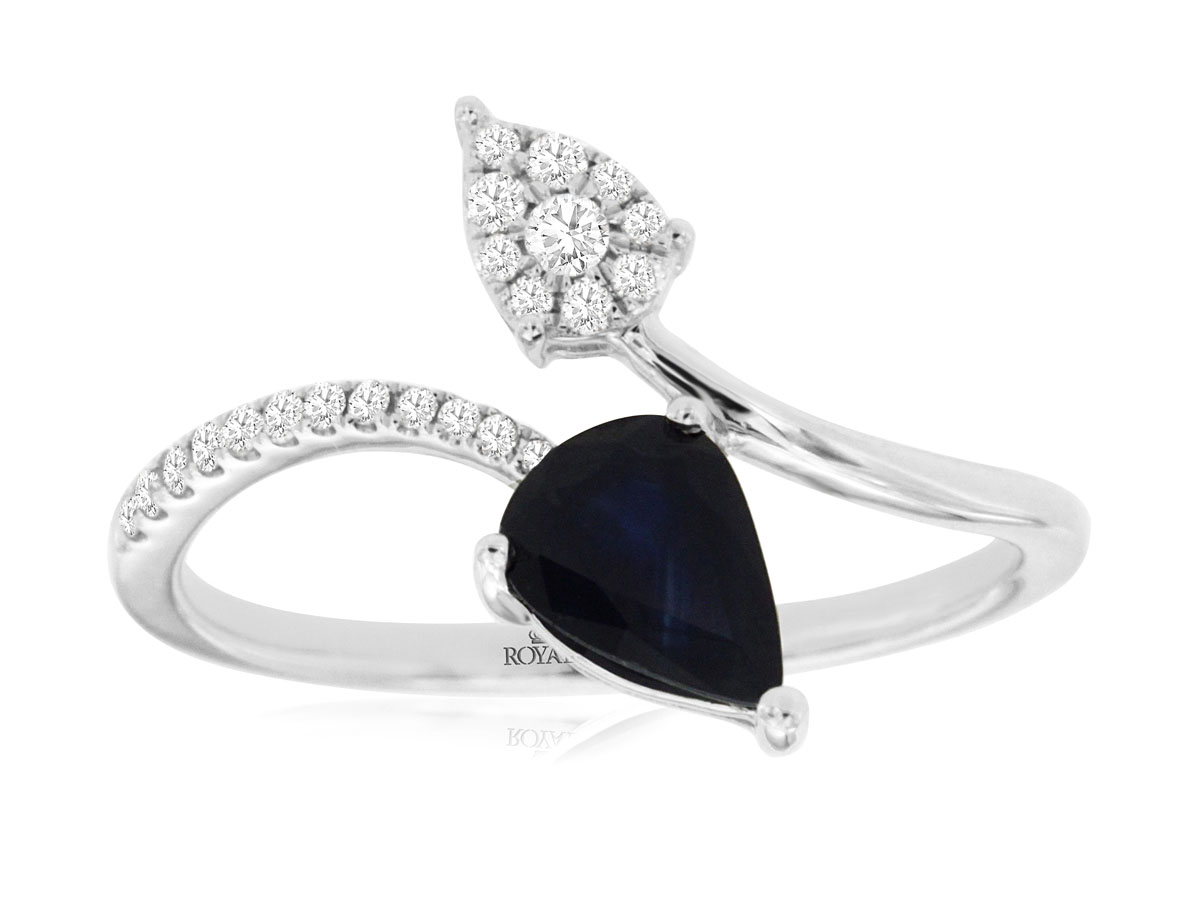 SAPPHIRE & DIAMOND RING