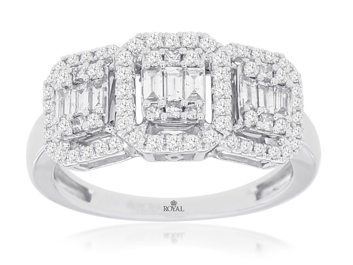LADIES' DIAMOND RING