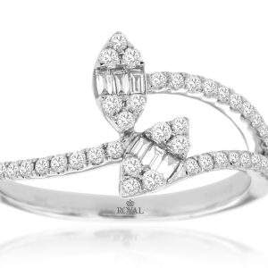 LADIES’ DIAMOND RING