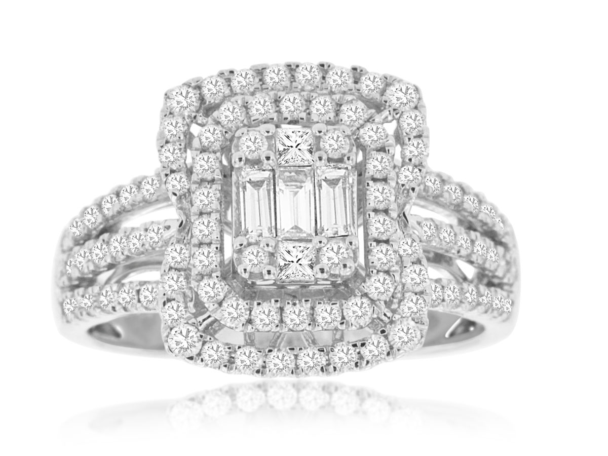 LADIES' DIAMOND RING
