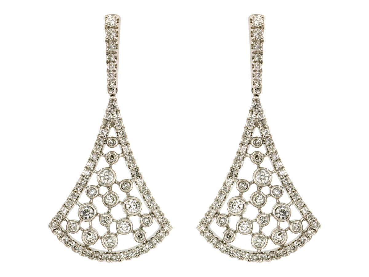 DIAMOND EARRING