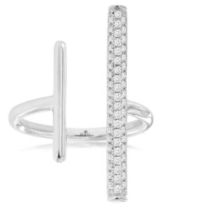 LADIES’ DIAMOND RING