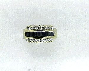 SAPPHIRE & DIAMOND RING
