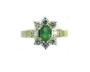 EMERALD & DIAMOND RING