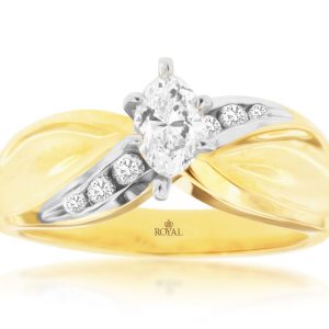 DIAMOND ENGAGEMENT RING