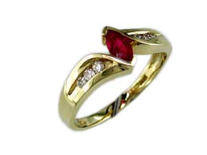 RUBY & DIAMOND RING