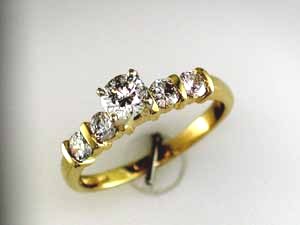 DIAMOND ENGAGEMENT RING