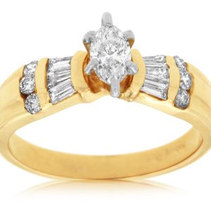 DIAMOND ENGAGEMENT RING