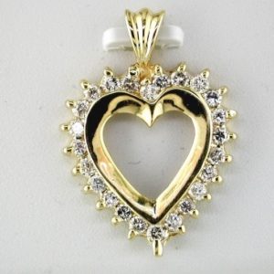 DIAMOND HEART PENDANT