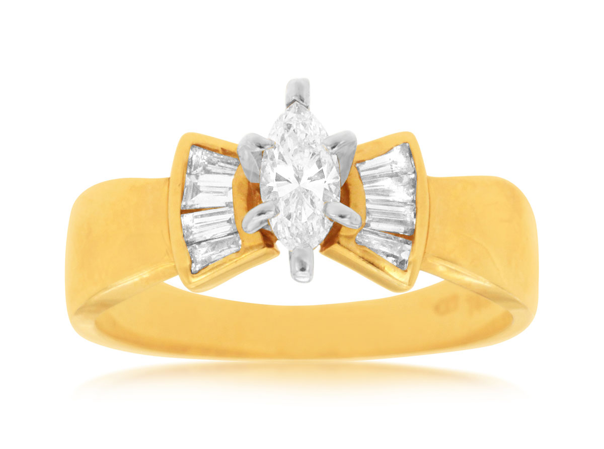 DIAMOND ENGAGEMENT RING