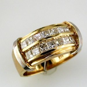DIAMOND WEDDING RING