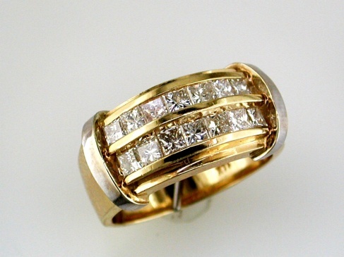 DIAMOND WEDDING RING